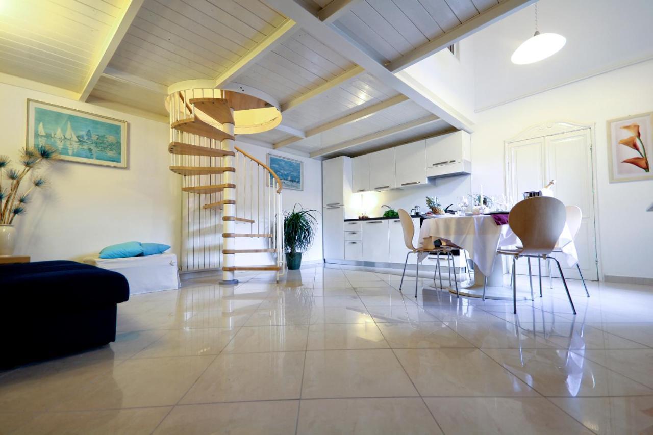 Villa Chiara Marina Trilocale 임페리아 외부 사진
